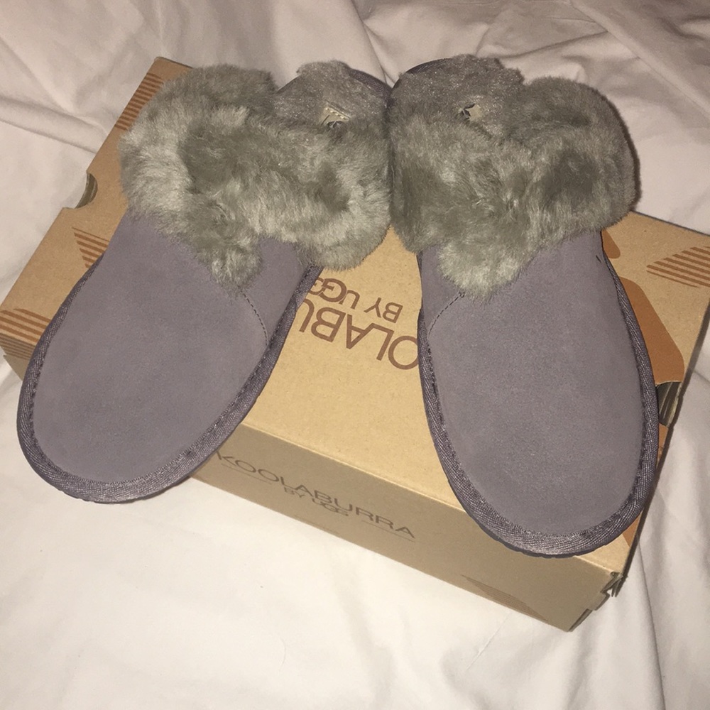 Ugg size 8 grey slippers NWT